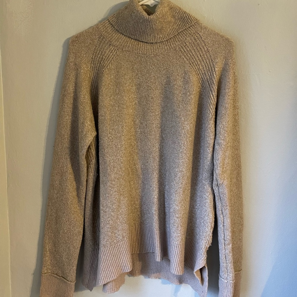 Tahari Cowl Neck Sweater size Large color Oatmeal/Cream. Super soft!